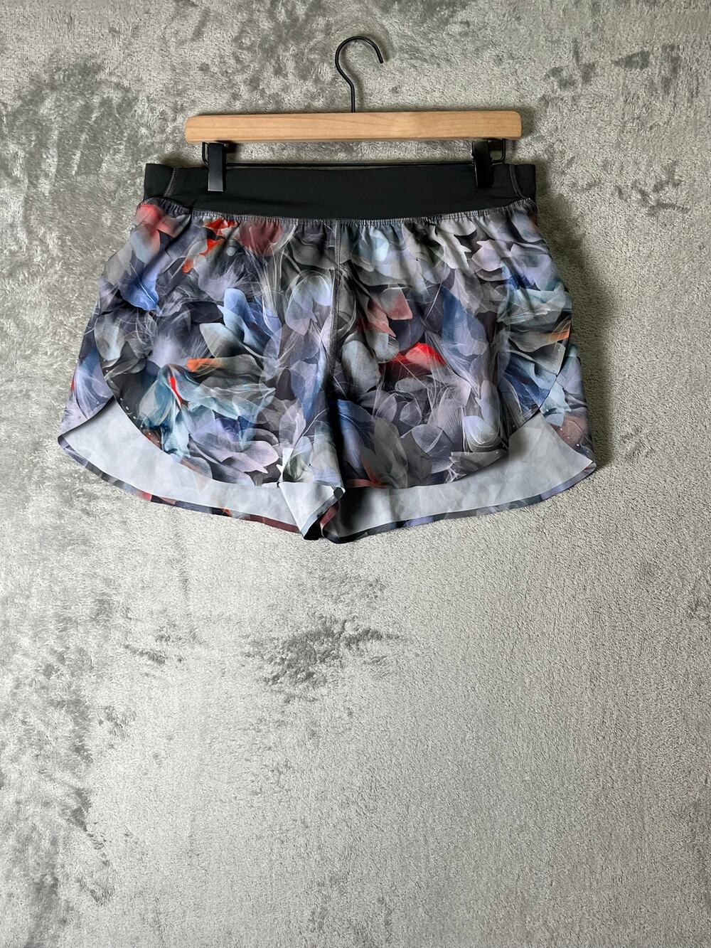Lululemon Fast and Free Reflective High-Rise Classic Fit Shorts 3" Floral 10